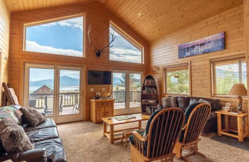 Island Park House | Cozy Henrys Lake Escape - 20 Miles to Yellowstone!