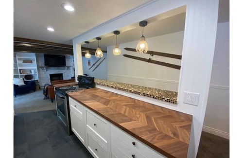Sandy Apartment | Cozy Hideaway for 8 near Canyons