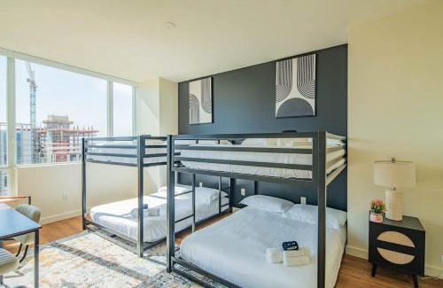 Downtown Phoenix Apartment | Cozy HighRise 23th Flr,Gym,Parking,Pool,W-D,Golf