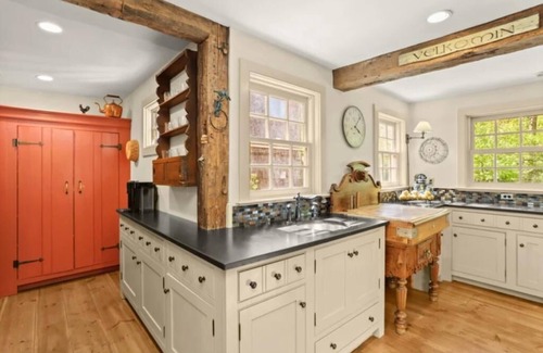 Lewisboro House | Cozy Historic Estate on 3 acres with Chef's Kitchen, Fireplaces, Pool, Hot Tub