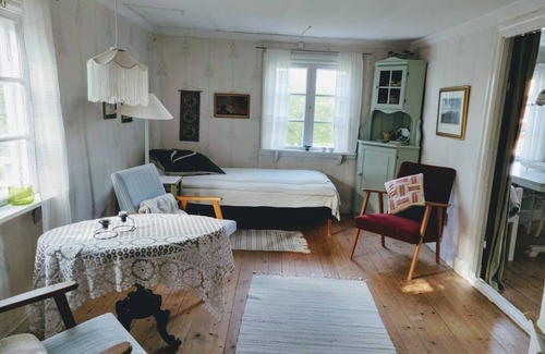 Vastervik House | Cozy holiday home on a country farm with a boat