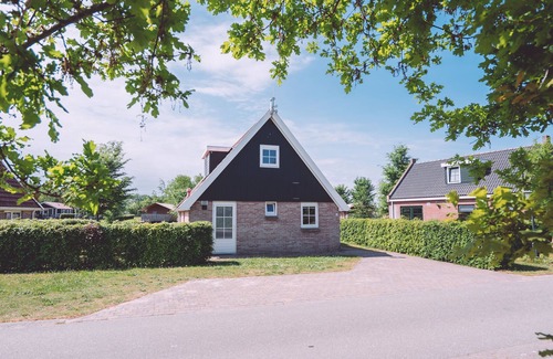 Bant House | Cozy holiday home with garden, near nature reserve