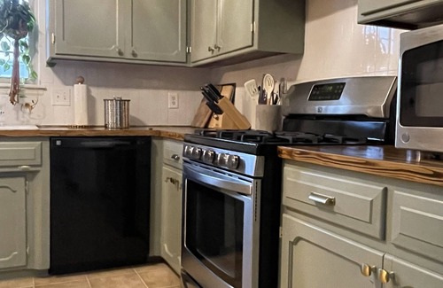 Ponca City House | Cozy Home 1 Mile From Food/Shopping, Close to Kaw and Ponca Lake