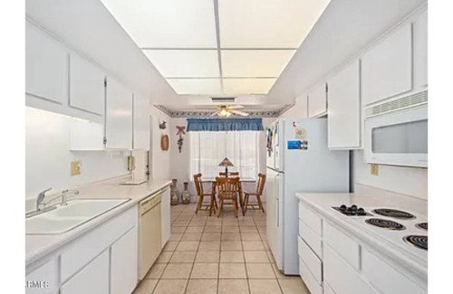 Sun City House | Cozy Home (10 minutes to STATE FARM STADIUM, 20 minutes to WM PHOENIX OPEN)