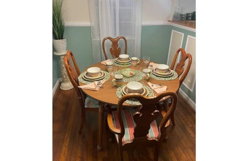 Stratford House | Cozy Home 5 Mins From I95 Train Beach Shopping