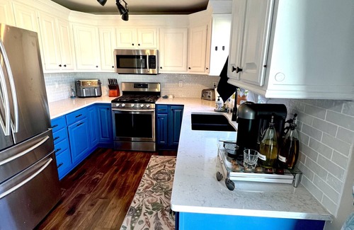 Oshkosh House | Cozy Home a few miles away from EAA & Sea Plane Base