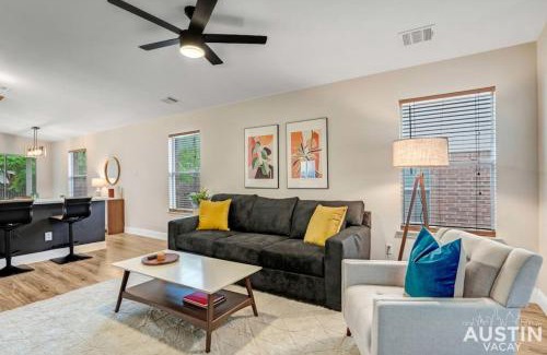 Olympic Heights House | Cozy Home away from Home, Quiet Office, King Bed
