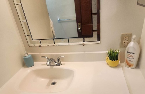 West Columbus House | Cozy home close to downtown
