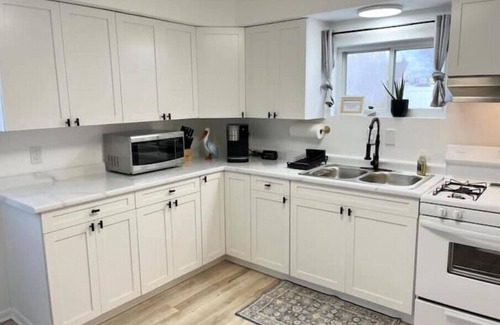 Port Clinton House | Cozy home close to jet and downtown