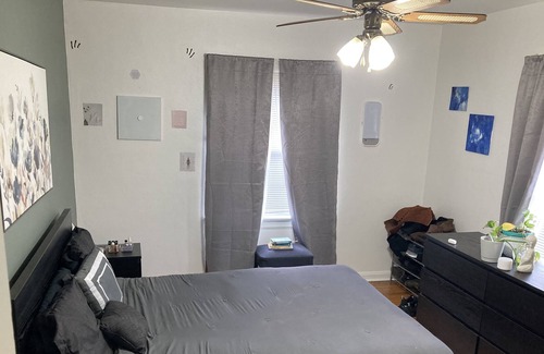 Calverton Park House | Cozy home for a peaceful stay! Gym included.