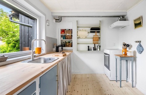 Tejn House | Cozy home in Allinge with kitchen