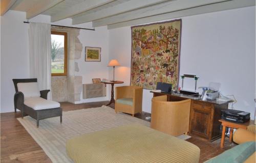 Pons House | Cozy Home In Carnac-Rouffiac