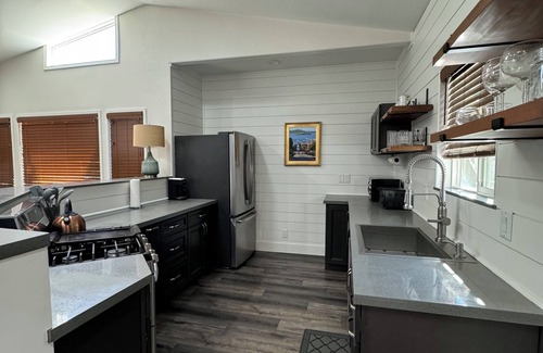 Concord House | Cozy Home in Concord