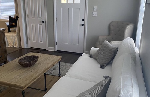 Northport House | Cozy home in downtown northport 3.4 miles to UA stadium 2.5 to amphitheater