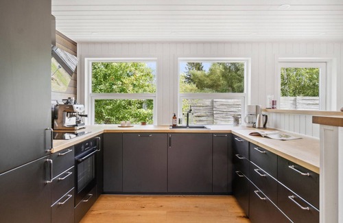 Dronningmolle House | Cozy home in Dronningmølle with kitchen