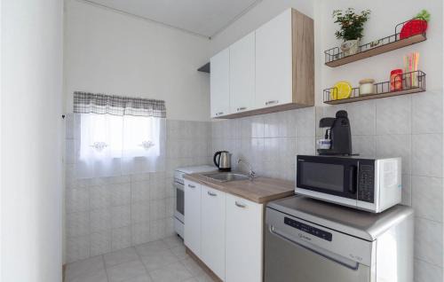 Dugopolje House | Cozy Home In Dugopolje