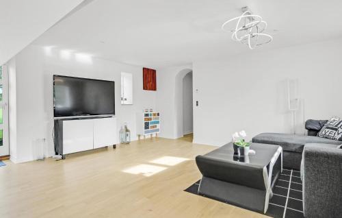 Ebeltoft House | Cozy Home In Ebeltoft With Wifi