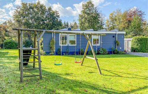 Eext House | Cozy Home In Eext With Kitchen
