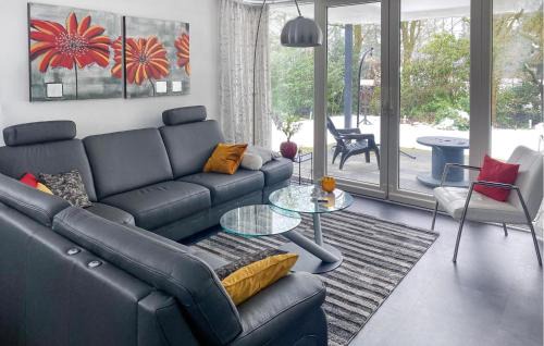 Eext House | Cozy Home In Eext With Kitchen