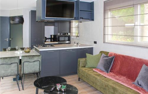 Municipality of Epe House | Cozy Home In Epe With Wifi