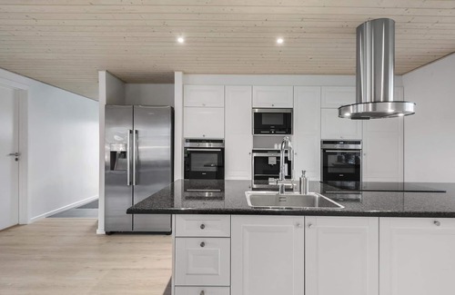 Faxe Ladeplads House | Cozy home in Faxe Ladeplads with WiFi