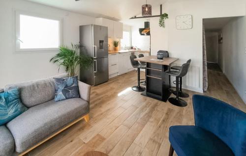 LʼAiguillon-sur-Mer House | Cozy Home In L'aiguillon La Presqu'ile