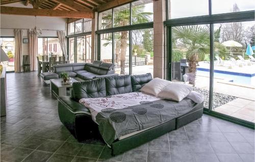 Gardonne House | Cozy Home In Gardonne With Wifi
