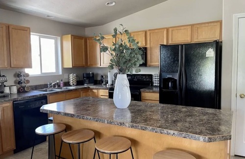 Kalispell House | Cozy Home in Heart of Kalispell w/5 BR & 2.5 BA