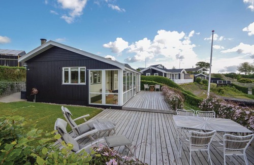 Hejlsminde Strand House | Cozy home in Hejls with WiFi