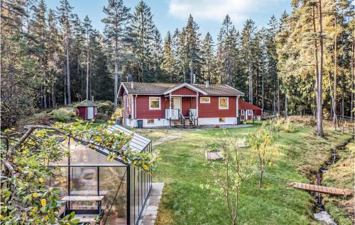 Orust Municipality House | Cozy Home In Henån With Sauna