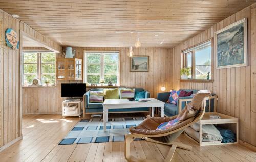 Frolunde House | Cozy Home In Korsør With Kitchen