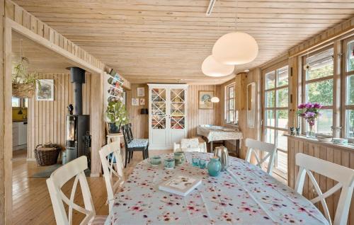 Frolunde House | Cozy Home In Korsør With Kitchen