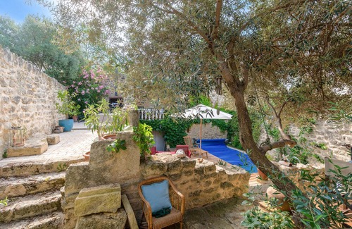 Montbazin House | Cozy home in MONTBAZIN with WiFi