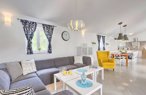 Sveta Nedelja House | Cozy home in Nedescina