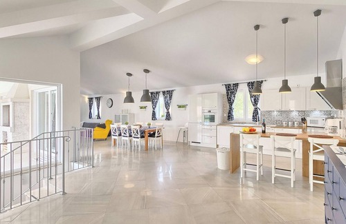 Sveta Nedelja House | Cozy home in Nedescina