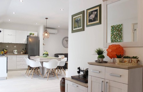 Dracevica House | Cozy home in Nerezisca with WiFi