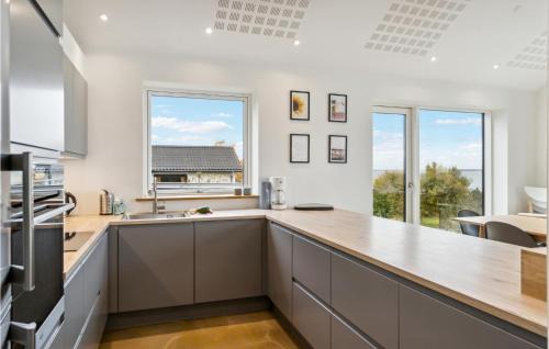 Nykobing Sjaelland House | Cozy Home In Nykøbing Sj With Kitchen