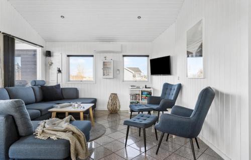 Hasmark Strand House | Cozy Home In Otterup With Sauna