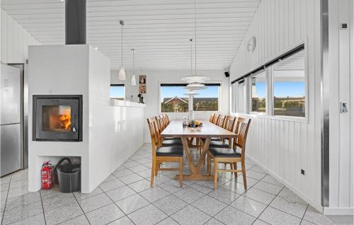 Hasmark Strand House | Cozy Home In Otterup With Sauna