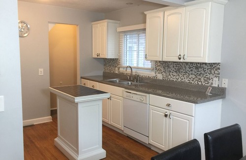 East Irondequoit House | Cozy Home in Rochester, NY Suburb