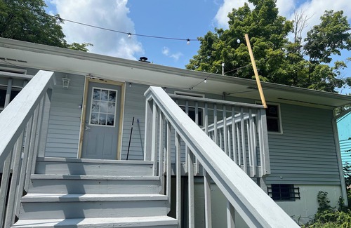 Rockford House | Cozy home in Rockford nSleeps 8