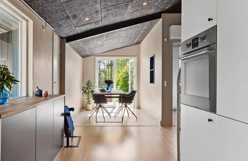Ronde House | Cozy home in Rønde with WiFi