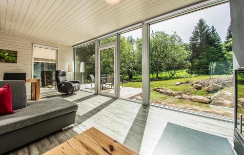 Ruhla House | Cozy Home In Ruhla With Kitchen