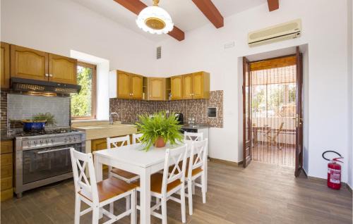 Saline Joniche House | Cozy Home In Saline Joniche With Wifi