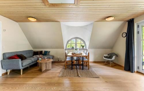 Thorsoe House | Cozy Home In Skanderborg With Lake View