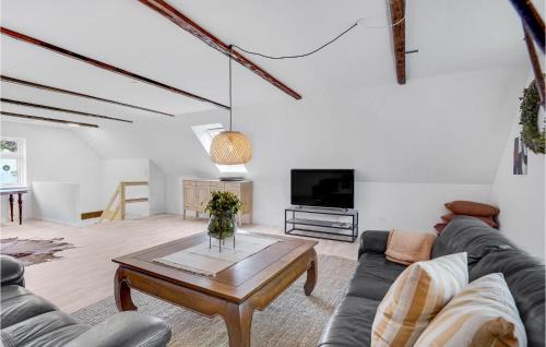 Lohals House | Cozy Home In Tranekær With Kitchen