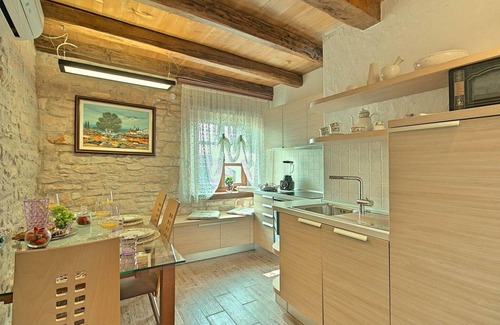 Vilanija House | Cozy home in Umag with sauna