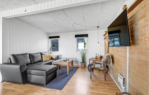 Amtoft House | Cozy Home In Vesløs With House Sea View