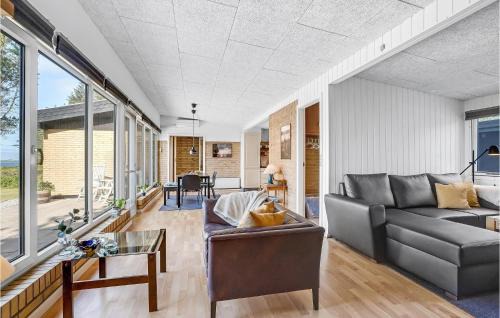 Amtoft House | Cozy Home In Vesløs With House Sea View