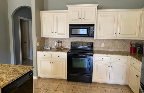 Fayetteville House | Cozy Home in West Fayetteville